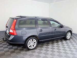 Volvo V70 Summum ATM 2.4 D5 129kW (3 foto / 7)