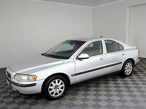 Volvo S60 Summum 2.4 103kW (2 foto / 7)