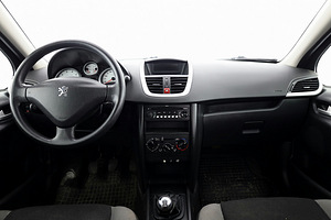 Peugeot 207 Elegance LPG 1.4 70kW (5 фото из 7)