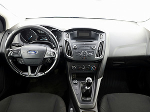 Ford Focus Turnier Comfort 1.0 92kW (5 foto / 7)