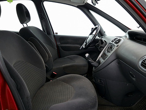 Citroen Xsara Picasso Facelift 1.6 80kW (6 фото из 7)