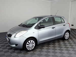 Toyota Yaris Linea Sol A-C 1.3 64kW (2 foto / 8)