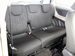 Toyota Yaris Facelift 1.0 51kW (7 foto / 7)