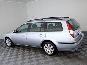 Ford Mondeo Comfort Facelift 2.0 TDCi 96kW (4 foto / 7)