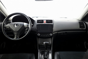 Honda Accord Luxury ATM 2.0 114kW (5 фото из 7)