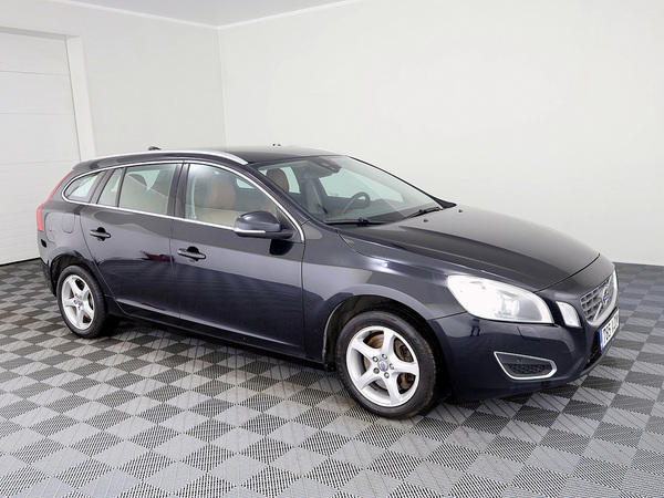 Volvo V60 Summum AWD 4x4 ATM 2.4 D5 151kW