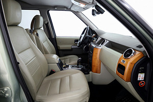 Land Rover Discovery 3 HSE 2.7 TDV6 140kW (6 фото из 9)