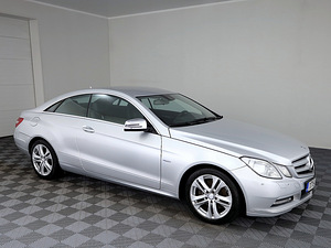 Mercedes-Benz E 250 Coupe Avantgarde ATM 2.1 CDI 150kW (1 foto / 7)