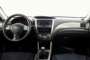 Subaru Forester Comfort AWD 2.0 TD 108kW (5 фото из 7)