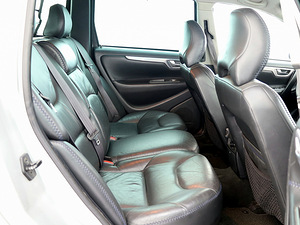 Volvo XC70 Summum ATM 2.4 D5 120kW (7 foto / 7)