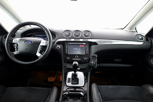 Ford S-MAX Titanium X Facelift ATM 2.0 TDCi 120kW (5 foto / 8)