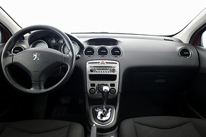 Peugeot 308 Elegance ATM 1.6 88kW (5 foto / 7)