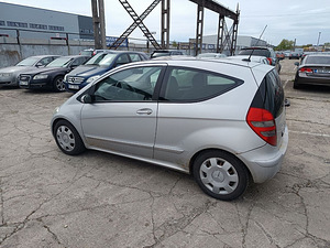 Mercedes-Benz A 200 Avantgarde ATM 2.0 CDI 103kW (4 фото из 6)
