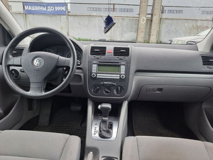 Volkswagen Golf Comfortline ATM 1.6 85kW (5 foto / 7)