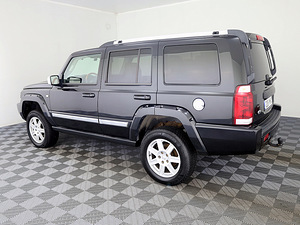 Jeep Commander Overland 3.0 CRD 160kW (4 foto / 9)
