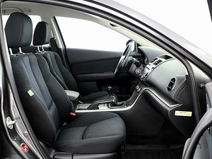 Mazda 6 Elegance Facelift 2.0 114kW (6 foto / 7)