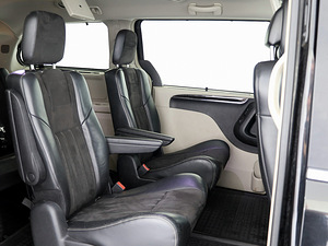 Lancia Voyager Limited ATM 2.8 CRD 131kW (7 foto / 9)