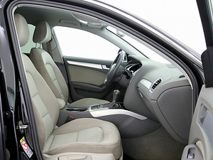 Audi A4 Comfortline ATM 1.8 118kW (6 foto / 7)