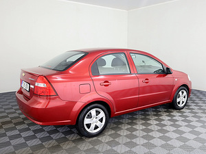 Chevrolet Aveo Facelift 1.4 74kW (3 фото из 7)