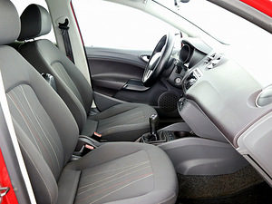 SEAT Ibiza Copa 1.4 63kW (6 фото из 8)