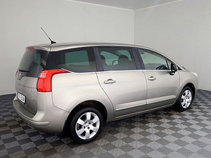 Peugeot 5008 Elegance 1.6 115kW (3 фото из 7)