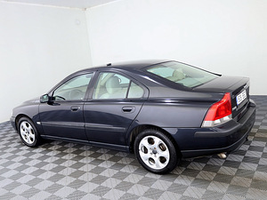 Volvo S60 Summum 2.4 D5 120kW (4 foto / 7)