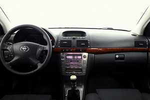 Toyota Avensis Linea Sol 2.2 D-CAT 130kW (5 фото из 8)