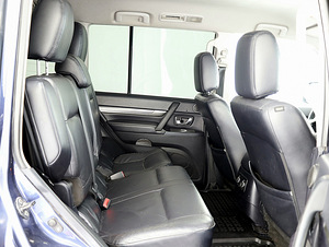 Mitsubishi Pajero Luxury ATM 3.2 DI-D 125kW (7 фото из 8)