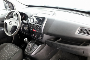 Opel Combo Maxi Van 1.2 CDTi 66kW (5 foto / 8)