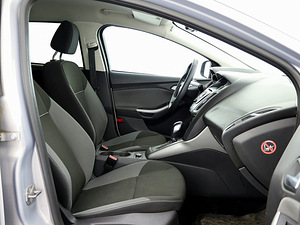 Ford Focus Comfort ATM 1.6 92kW (6 foto / 7)
