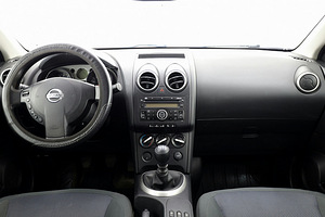 Nissan Qashqai Comfort 2.0 104kW (5 foto / 7)