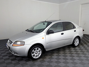 Chevrolet Aveo Comfort 1.4 61kW (2 foto / 7)
