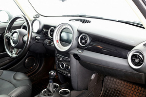 MINI Cooper S Clubman ATM 1.6 135kW (5 foto / 9)