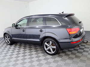 Audi Q7 Highline ATM 3.0 TDI 171kW (4 foto / 9)