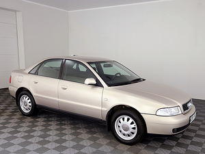 Audi A4 Comfortline Facelift 1.6 74kW (1 foto / 7)