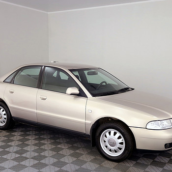Audi A4 Comfortline Facelift 1.6 74kW