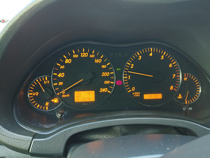 Toyota Avensis 2.0 108kW (7 foto / 10)