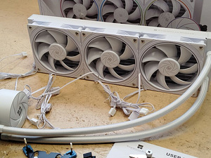 Valge vesijahutus Thermalright 360mm (Ideaalne valge arvutik (3 foto / 9)