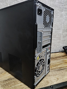 Arvuti HP 8Gb RAM 120Gb SSD A8-8650 R7 (5 foto / 6)