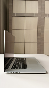 MacBook Pro 15´´, i7, 500GB SSD, 16GB RAM, Retina (2014) (6 foto / 10)