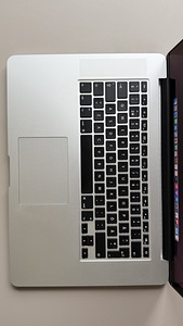 MacBook Pro 15´´, i7, 500GB SSD, 16GB RAM, Retina (2014) (7 foto / 10)