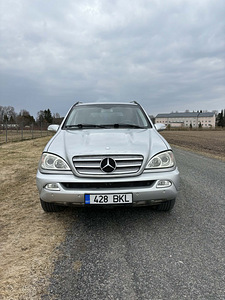 Mercedes-Benz M-klass 270 CDI (8 foto / 14)