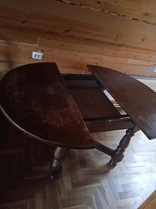 Обеденный стол (6 фото из 7)