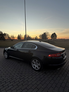Jaguar XF 3.0d 177kw (2 foto / 9)