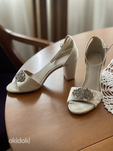 Pruudi kingad firmalt Monsoon bridal, suurus 38, nagu uued! (foto #1)