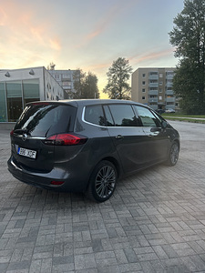 Opel zafira tourer (4 foto / 15)