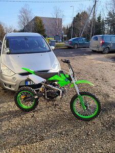 Кроссовый мотоцикл 125cc (5 фото из 6)