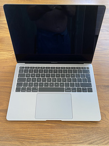 MacBook Air (võrkkesta, 13-tolline, 2018) 8 GB / 128 GB (2 foto / 4)
