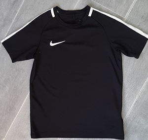 Nike dry fit,128-137 (3 foto / 6)