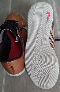 Nike, 38.5 (5 foto / 5)